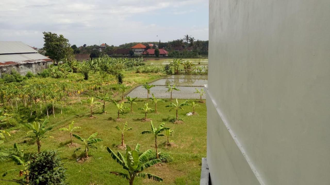 Lilis Ikvala Radha Hotel Canggu  Ngoại thất bức ảnh